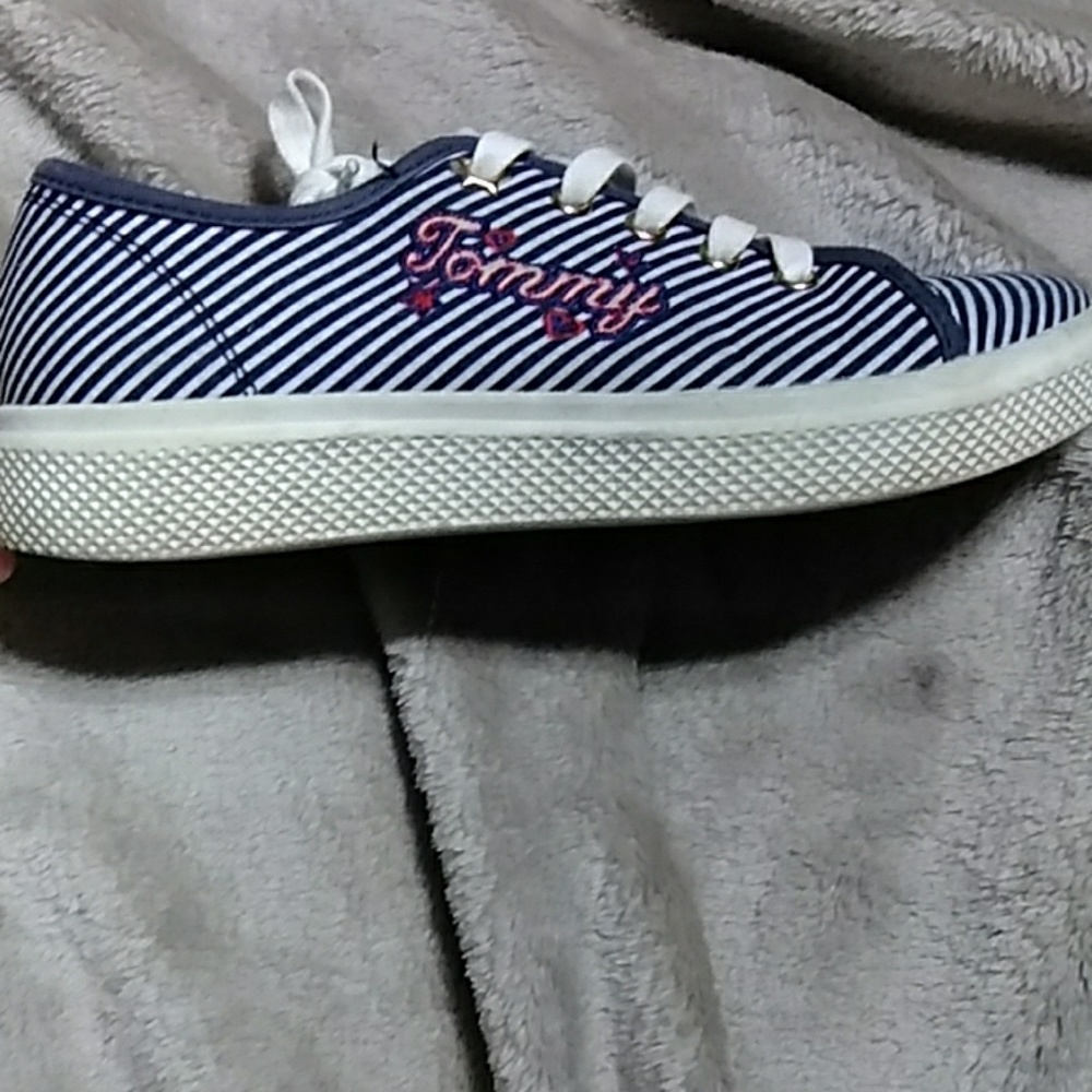 These once worn  Tommy hilfiger shoes